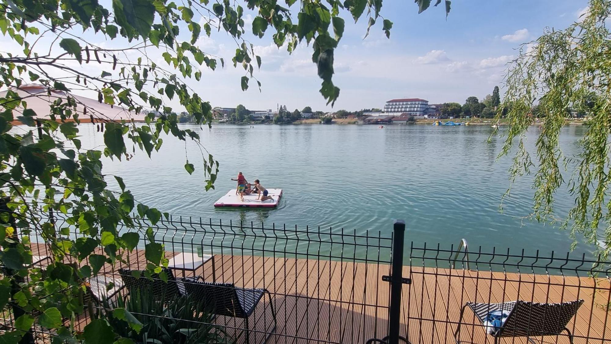 Topsenec-Lakeside Home Luaran gambar