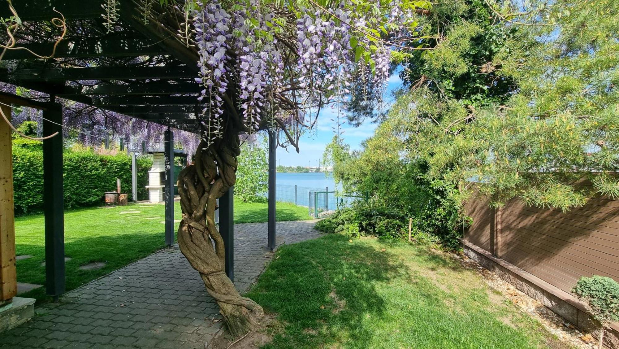 Topsenec-Lakeside Home Luaran gambar