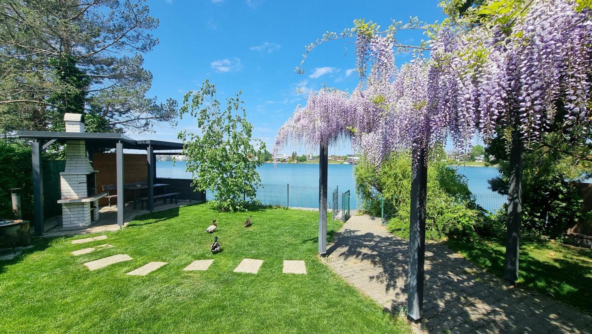 Topsenec-Lakeside Home Luaran gambar