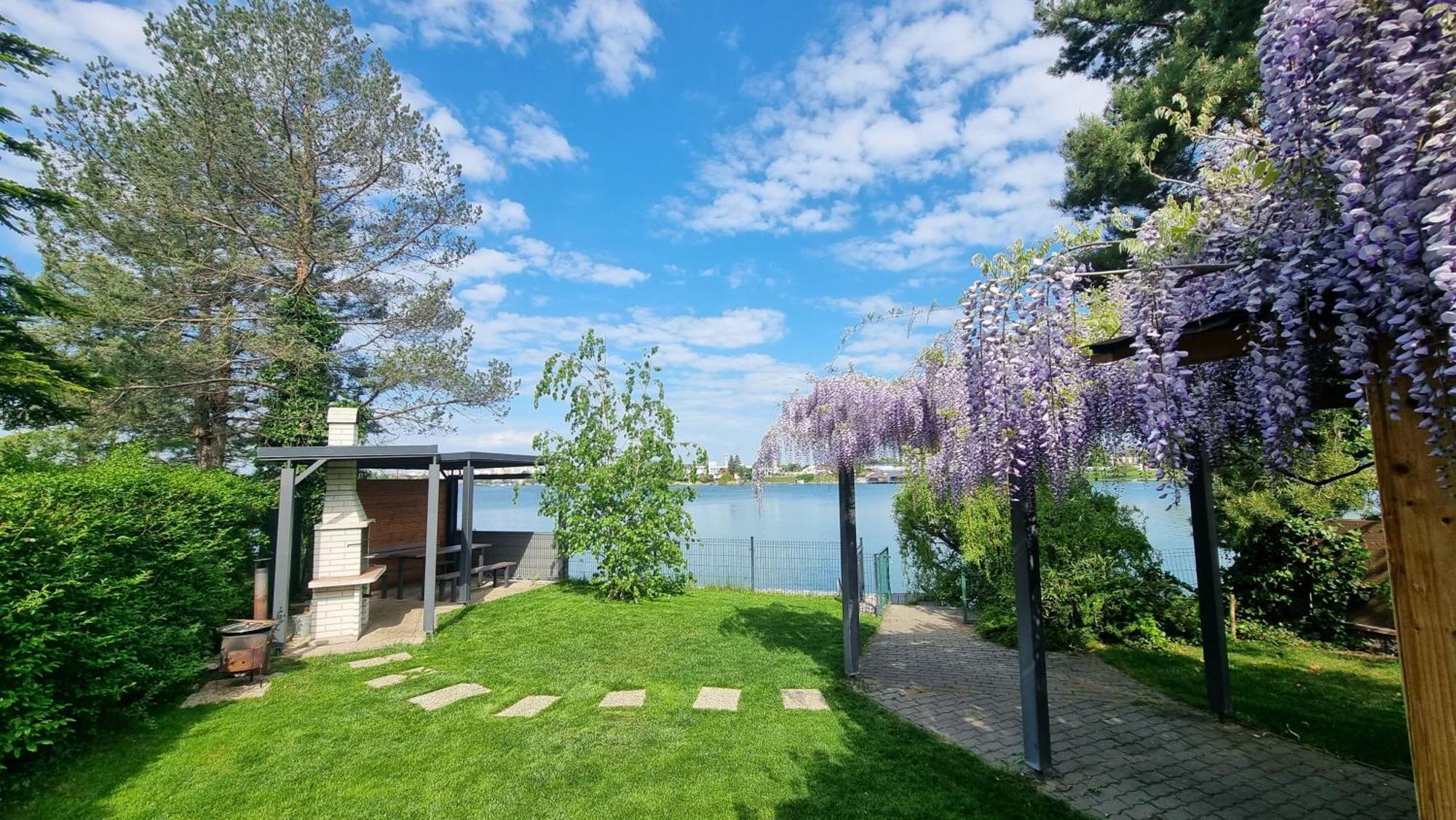 Topsenec-Lakeside Home Luaran gambar